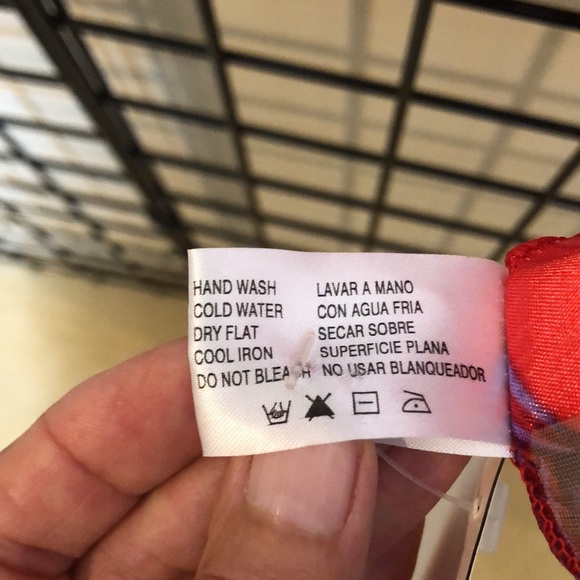 NWT Red Hat Society Oblong Scarf 100% Polyester Hand Wash - Picture 8 of 9